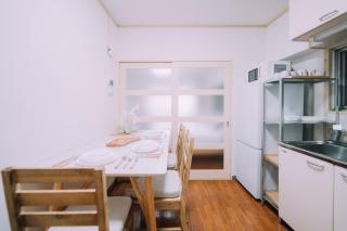 Bright & Convenient 1BR in Hakata, Steps from STN - 9