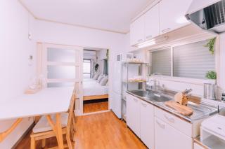 Bright & Convenient 1BR in Hakata, Steps from STN - 8