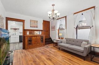 3BR Home Across from Como Lake - Hawthorn - 9