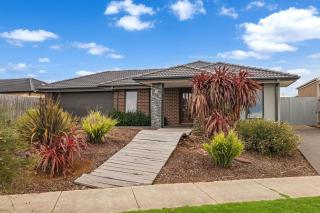 Paradise Point Cowes - 1