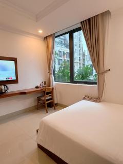 Kiwi Beachside Hotel & Cafe Da Nang - 1