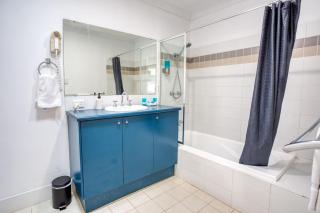 Relax at 42 Cape View Resort - 3