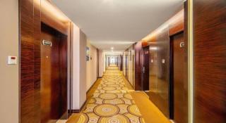 Aksu Pudong Holiday Hotel - 8