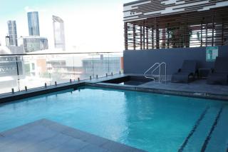 KozyGuru | South Brisbane | Prime Skyline Retreat - 1