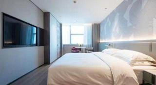 Borrman Hotel Golden Crown Liuzhou Wuxing Pedestrian Street - 1