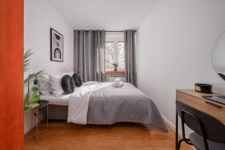 Lumina I 2BR Apartment with balcony I Warsaw - 9
