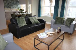 Cornerhouse Apartments 1 Sleeps 7 - 9