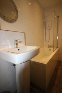 Cornerhouse Apartments 3 Sleeps 7 - Llandudno - 9