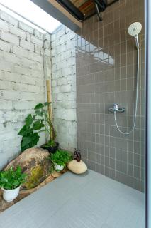 Rock Bay by Chành Rành - 5