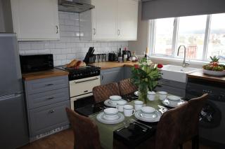 Cornerhouse Apartments 4 Sleeps 5 - 6