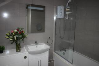 Cornerhouse Apartments 5 Sleeps 5 - 4