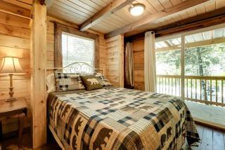 Classic Cabin Getaway with Loft, Fire Pit & Pool Access in Branson, Missouri - 6