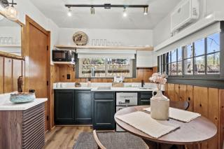Trailside Cabin Escape with Stunning Views and Easy Adventure Access in Colorado Springs, Colorado - 9