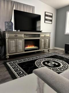 Relaxing Adults-Only Mobile Home with Bayfront Access & Game Room Near Bahia Beach, Ruskin, Florida - 8