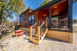 Cozy Cabin Getaway with Loft, Fire Pit Evenings & Community Pool in Branson, Missouri - 5