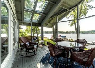 Cozy Lakefront Cabin with Pontoon and Paddleboards Near Fremont, Indiana - 6