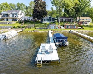 Cozy Lakefront Cabin with Pontoon and Paddleboards Near Fremont, Indiana - 5