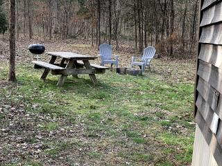Peaceful Tiny Cabin Escape with Loft, Private Trail & Forest Views in Columbia, Tennessee - 3