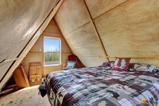 Family Adventure Cabin With Lake View, Barn Animals, canoe Rentals and Trails in Houston, Alaska - 9
