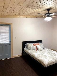 Charming Cabin with Pond Retreat Near Lake Texoma, Denison TX - 3