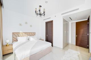 Sobha Creek Vistas Grande 2BR, City and Creek View, Pool, MBR City - 1