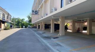 Sattahip 9 Boutique Hotel - 3