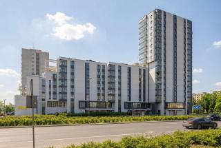 Stylish Apartment with Parking & City View by Renters Prestige - 4