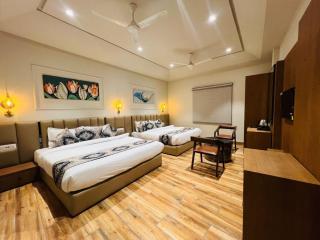 Hotel Golden Heritage - 2