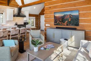 New! Chic European Style Cabin, Short Walk To Ski home - 3