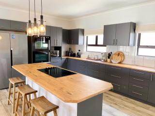 Sea Escape Villa - 5