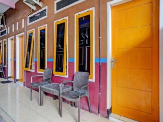 Hotel O Griya Sandi Residence Family NearPantai Boom - 4