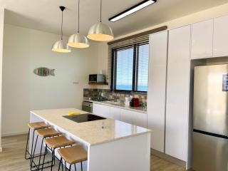 Dolphinbeach Escape - 8