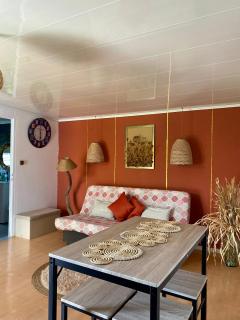 Petite case fantaisie-piscine - 1