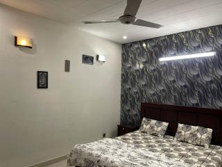 Elegant 5 Marla Lower Portion with Modern Interior - 9