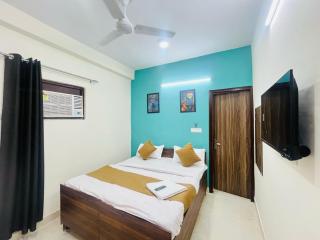 Hotel Anmol Square - Saket Metro - 8