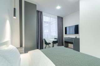 14-2 Diplomat Hall, Zhylianska 59, Kyiv centre, panoramic city view, 15 kW backup power, Petrovdom Apartment - 5