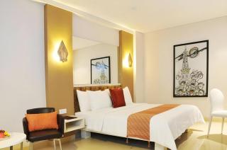 PYRENEES Malioboro Hotel - 7