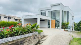 Resort-Style Luxury Villa 3BR Villa I Pool Courtyard - 0