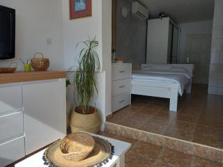 Bay View Apartment - 6