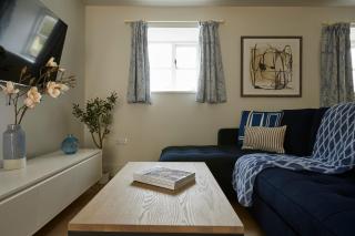 Wisteria Cottage - 8
