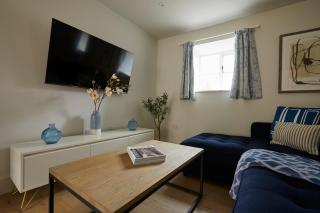 Wisteria Cottage - 2