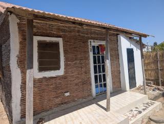 Batokunku Paradise Beach Bar & Grill - 1