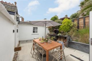 St Clements Cottage - FREE WiFi - Pets Welcome - Great Outdoor Area - Close to Sea - 0