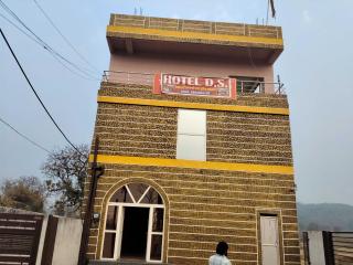 Hotel O D S - 2