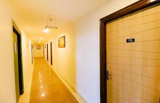 Hotel Iconic Platinum - 2 Min Walk From Ganga Ram Hospital - 5