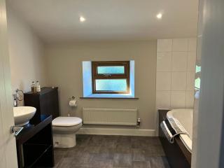 Superb Ribble Valley location hot tub sleeps 8 - 7