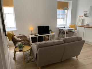 Little Arch Charming 1 Bed Hideaway Inside Tenbys Medieval Walls - 9