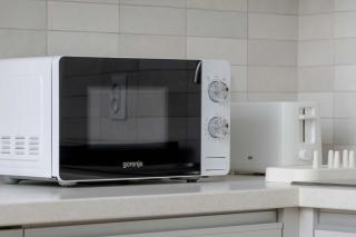 Jasne Studio Blisko Zamku na Wawelu w Krakowie by Noclegi Renters - 4