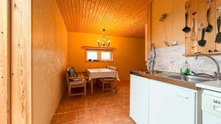 Scenic Villa Cabin by the Sea in Faroe Islands - 4