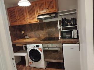 Beautiful 2-bedroom Apartment At La - 2